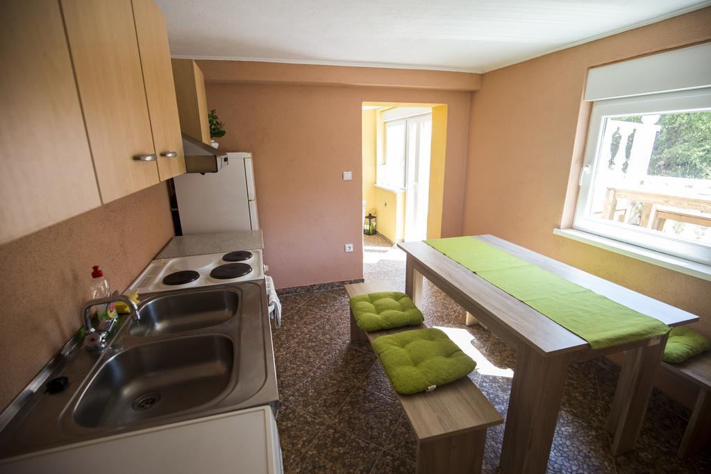 Apartments Adria Crikvenica Exterior foto