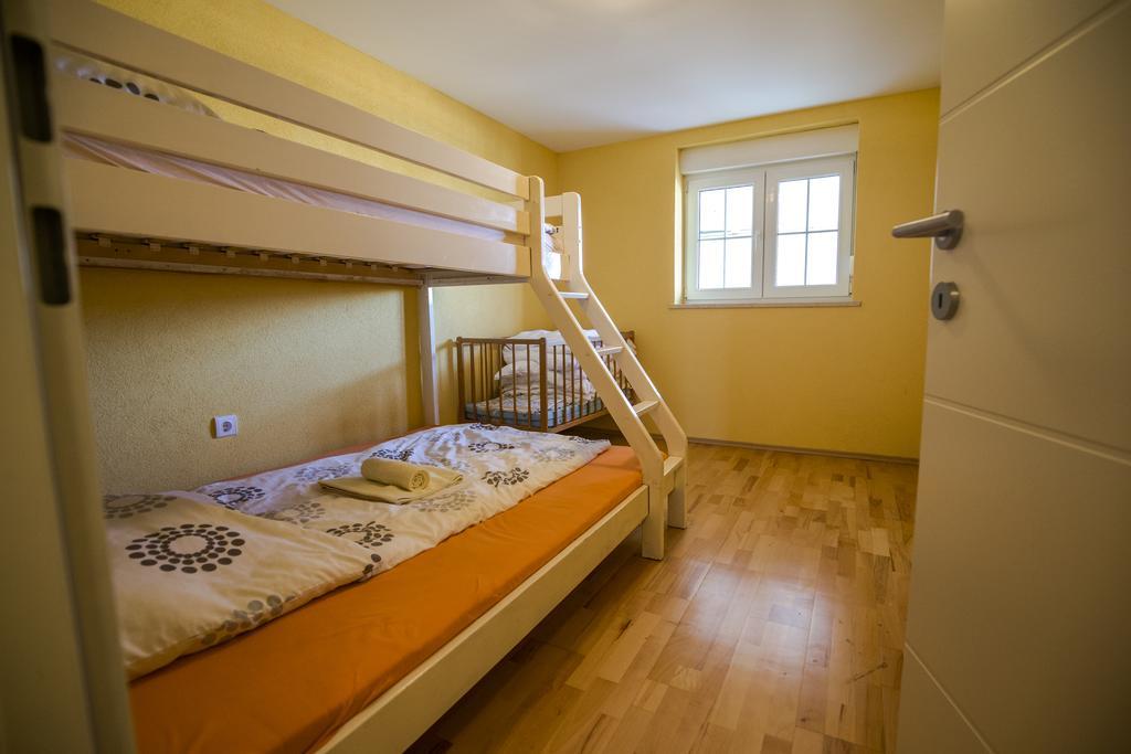 Apartments Adria Crikvenica Exterior foto